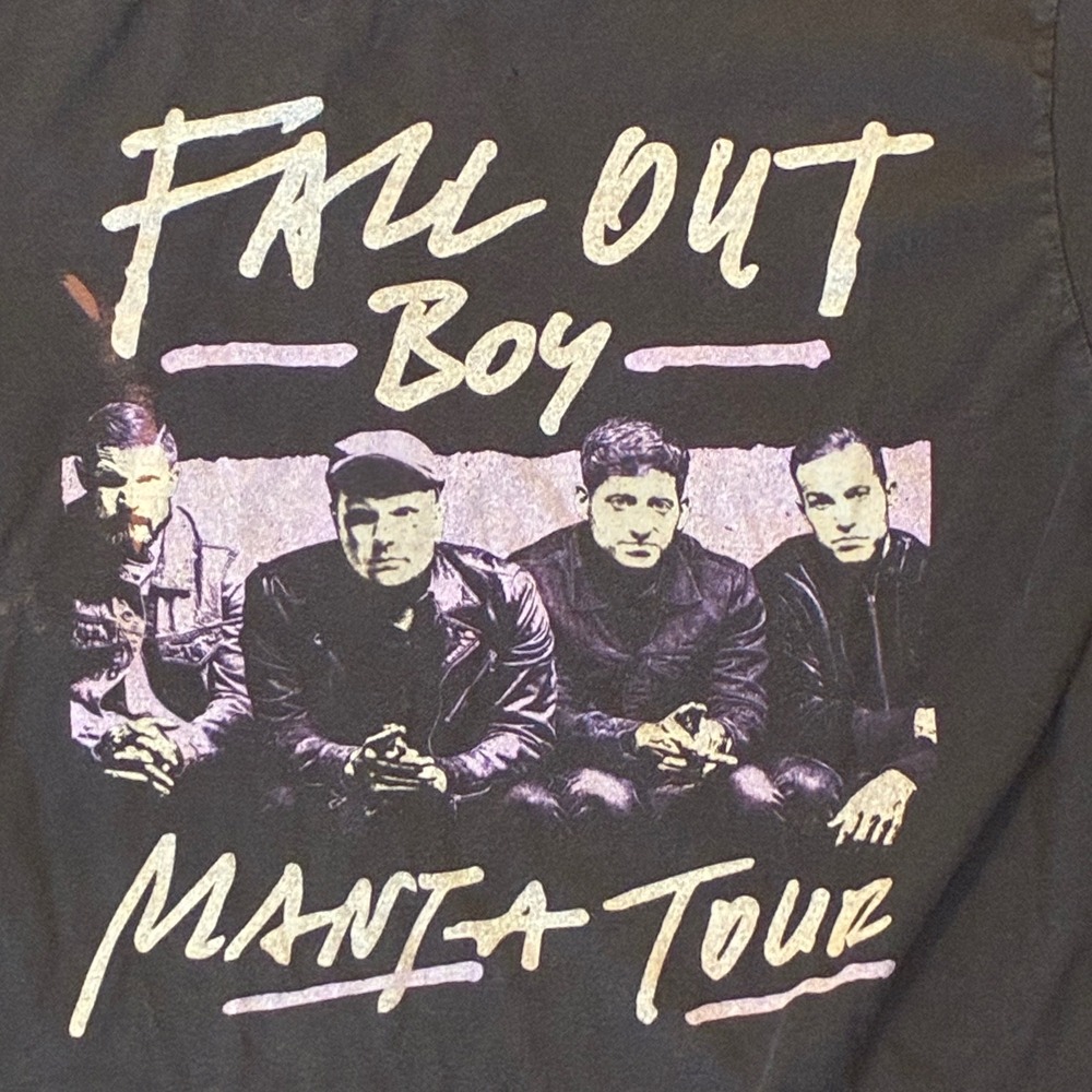 Fall Out Boy Mania Tour 2018 T-Shirt Mens Medium Black Good Band Concert Tee - Picture 3 of 8